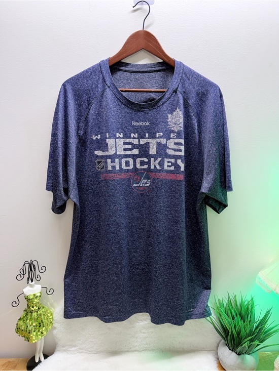 Reebok Other - Reebok Navy Winnipeg Jets Graphic Tee 🏒 PTP 26 Inches